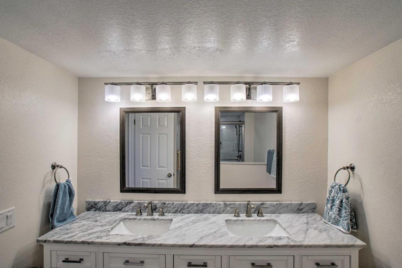 Modern Paradise Valley With Golf Course View! Apartment Phoenix