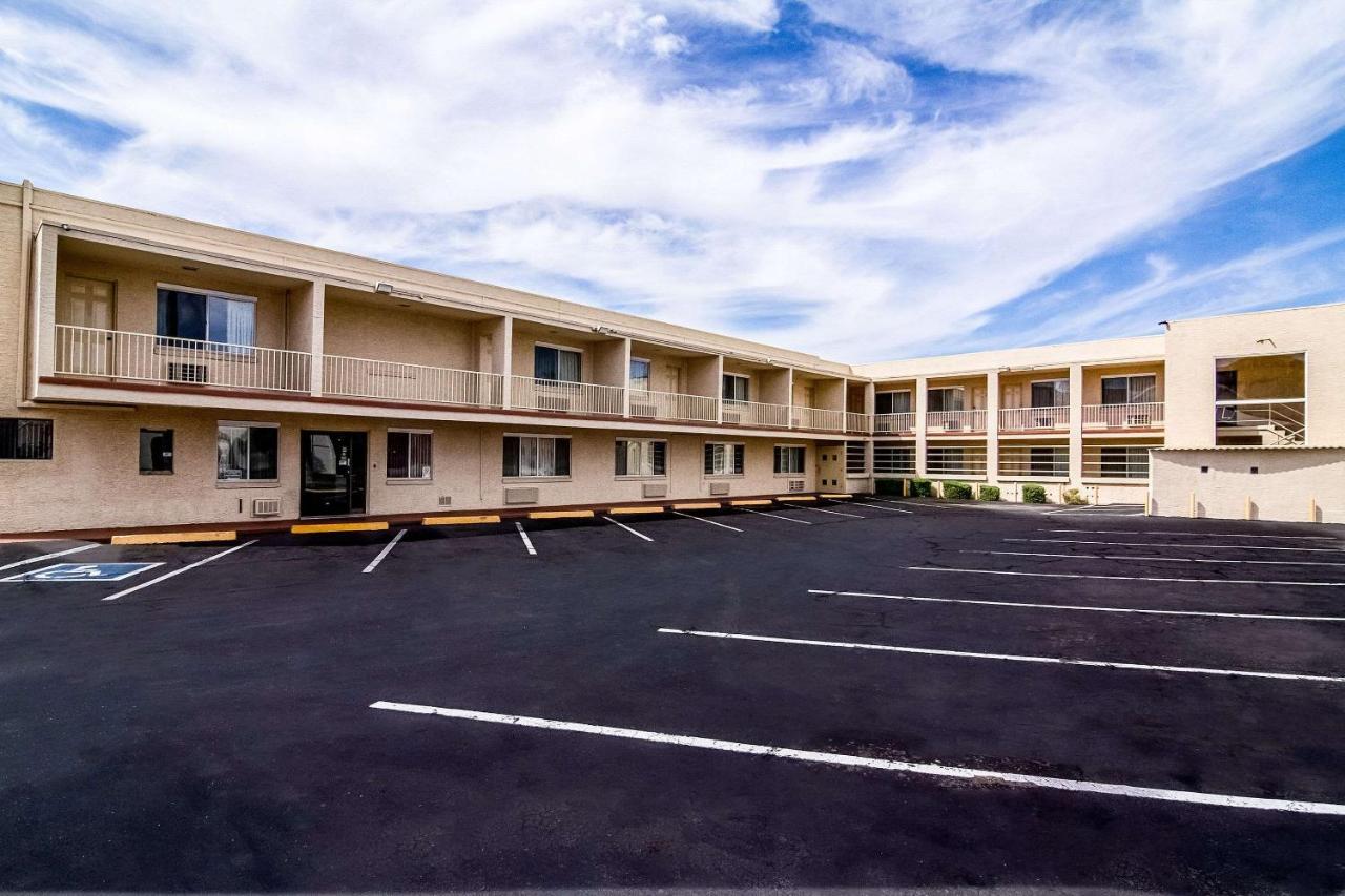Central Phoenix Hotel 2* Phoenix