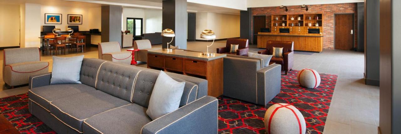 Four Points By Sheraton South Mountain Hotel Phoenix