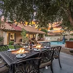 Beautiful Scottsdale Escape Heated Pool, Spa, & Putting Green