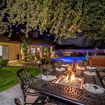 Beautiful Scottsdale Escape Heated Pool, Spa, & Putting Green