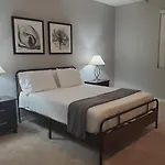 Adventure Short Term Stays - Southgate Ave