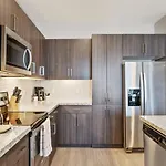 Stay Gia Modern 2 Bedroom Apartment With Swimming Pool