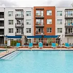 Stay Gia Modern 2 Bedroom Apartment With Swimming Pool
