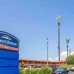Howard Johnson by Wyndham Phoenix Airport/Downtown Area
