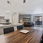 Newly Renovated 2Br Apartment W Pool By Stay Gia