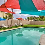 Relaxing Phoenix House With Hot Tub And Heated Pool!