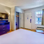 Studio 6-Phoenix, Az - Deer Valley