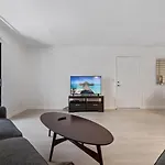 Newly Renovated 2Br Apartment W Pool By Stay Gia