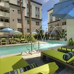 Loft With Views-King Beds-Shop & Dine-1Mi & Parking 4058