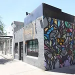 Prime Dtph Location W Pool
