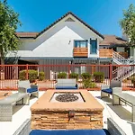 Metro Phx Downstairs Studio Sleeps 4 Ada Accessible