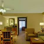Embassy Suites By Hilton Phoenix Biltmore