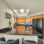 Comfy Condo With Heated Pool And Gym