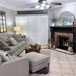 Gated Mountain View Resort Community, Centrally Located, Three Heated Pool-Spa Complexes, Half-Mile To Hiking!
