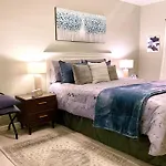 Gated Mountain View Resort Community, Centrally Located, Three Heated Pool-Spa Complexes, Half-Mile To Hiking!