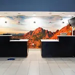 La Quinta Inn & Suites by Wyndham Phoenix I-10 West