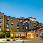 Courtyard Phoenix North / Happy Valley