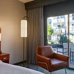 Courtyard By Marriott Phoenix North