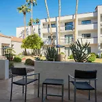 Courtyard By Marriott Phoenix North