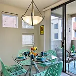 Modern Condo With Pool About 3 Mi To Downtown Phoenix!