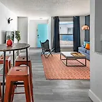 Wanderjaunt - Camelback East Apts