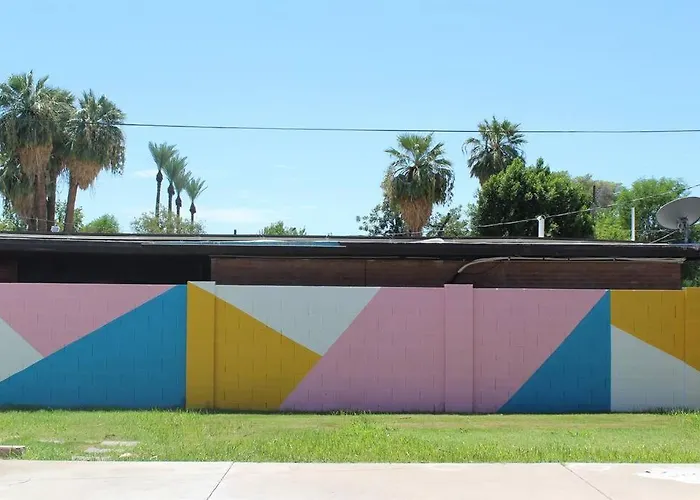 Newly Remodeled Mid Century Saguaro House