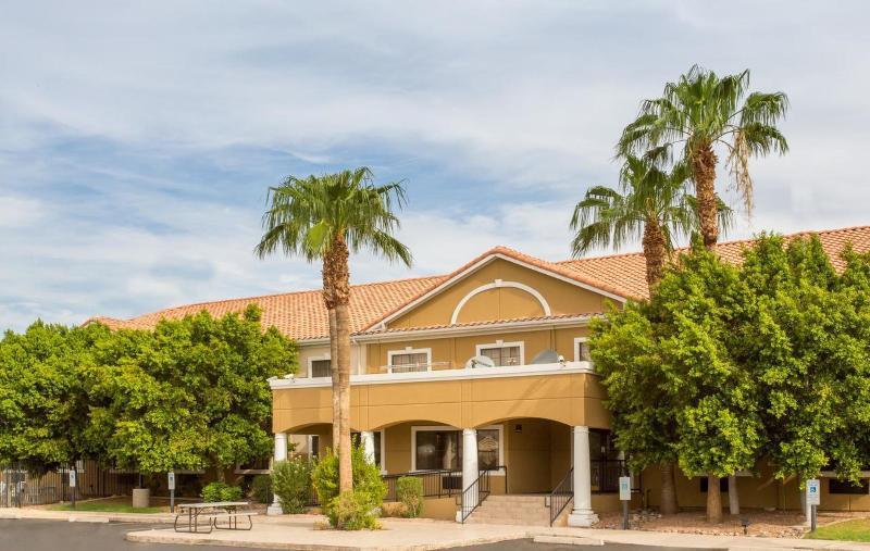 Baymont By Wyndham I-10 Near 51st Ave Hotel 2*