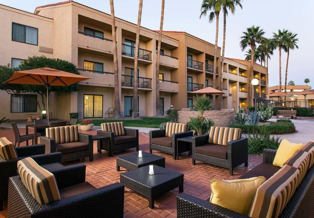 Courtyard By Marriott North Hotel