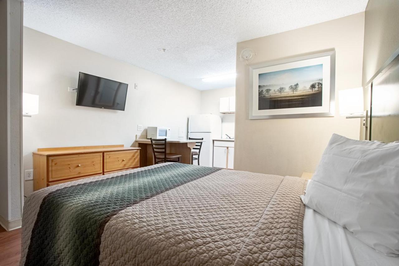 Hometowne By Red Roof - Dunlap Ave Motel Phoenix