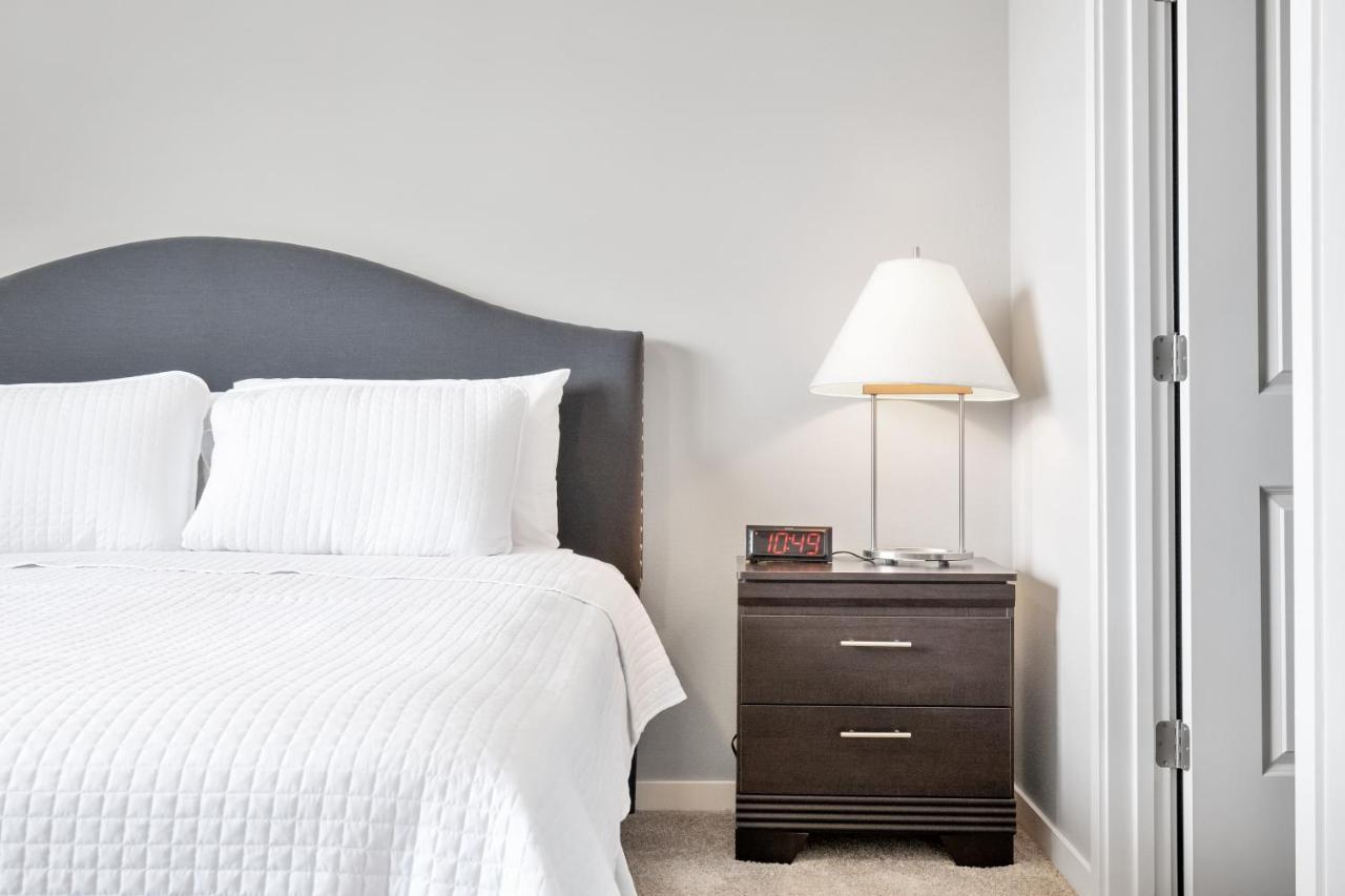Gia Chic Modern 2 Bedroom With Swimming Pool At Encore Tessera Apartamento Phoenix