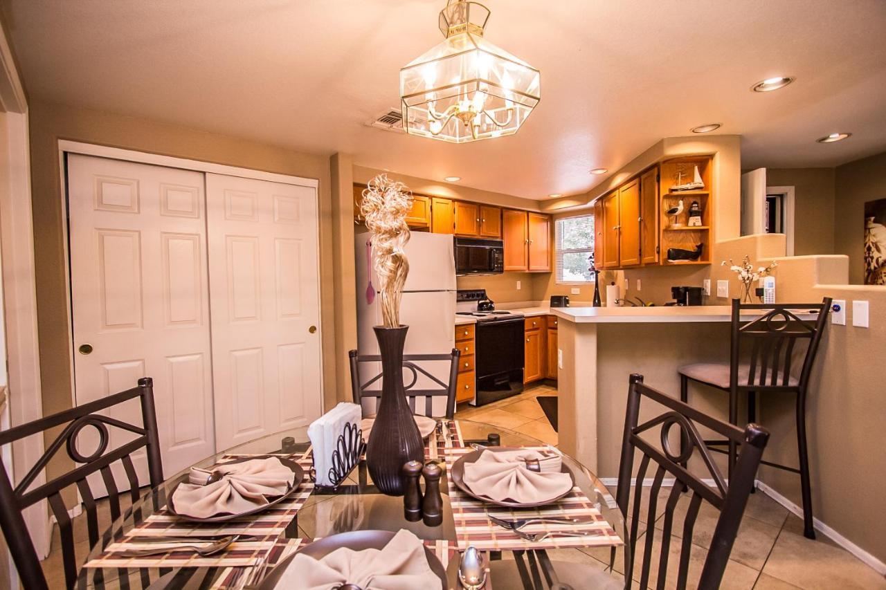 Private Community W/3 Pool-spa Complexes, Heated & Open 24/7/365! Phoenix