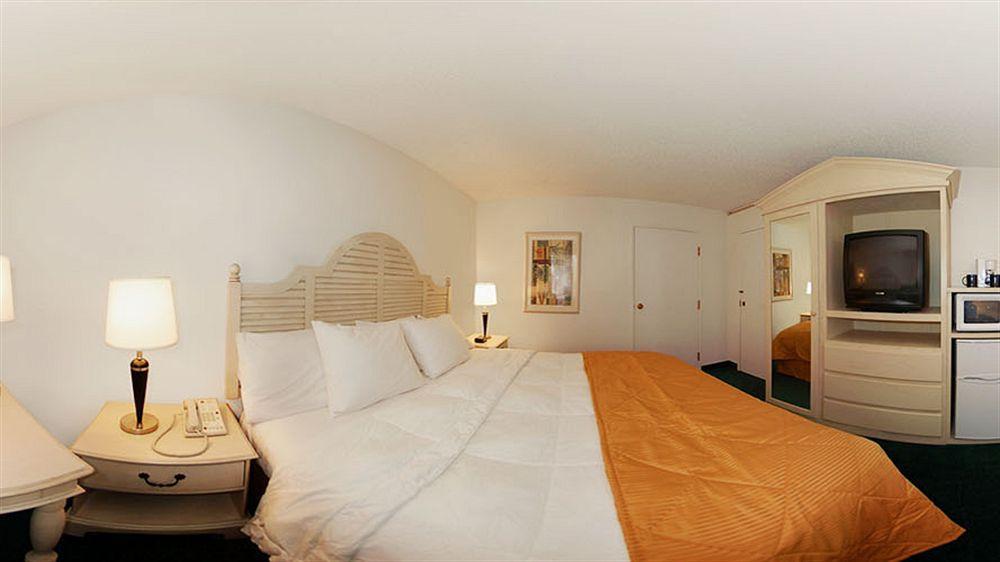 Hotel Quality Airport 3*