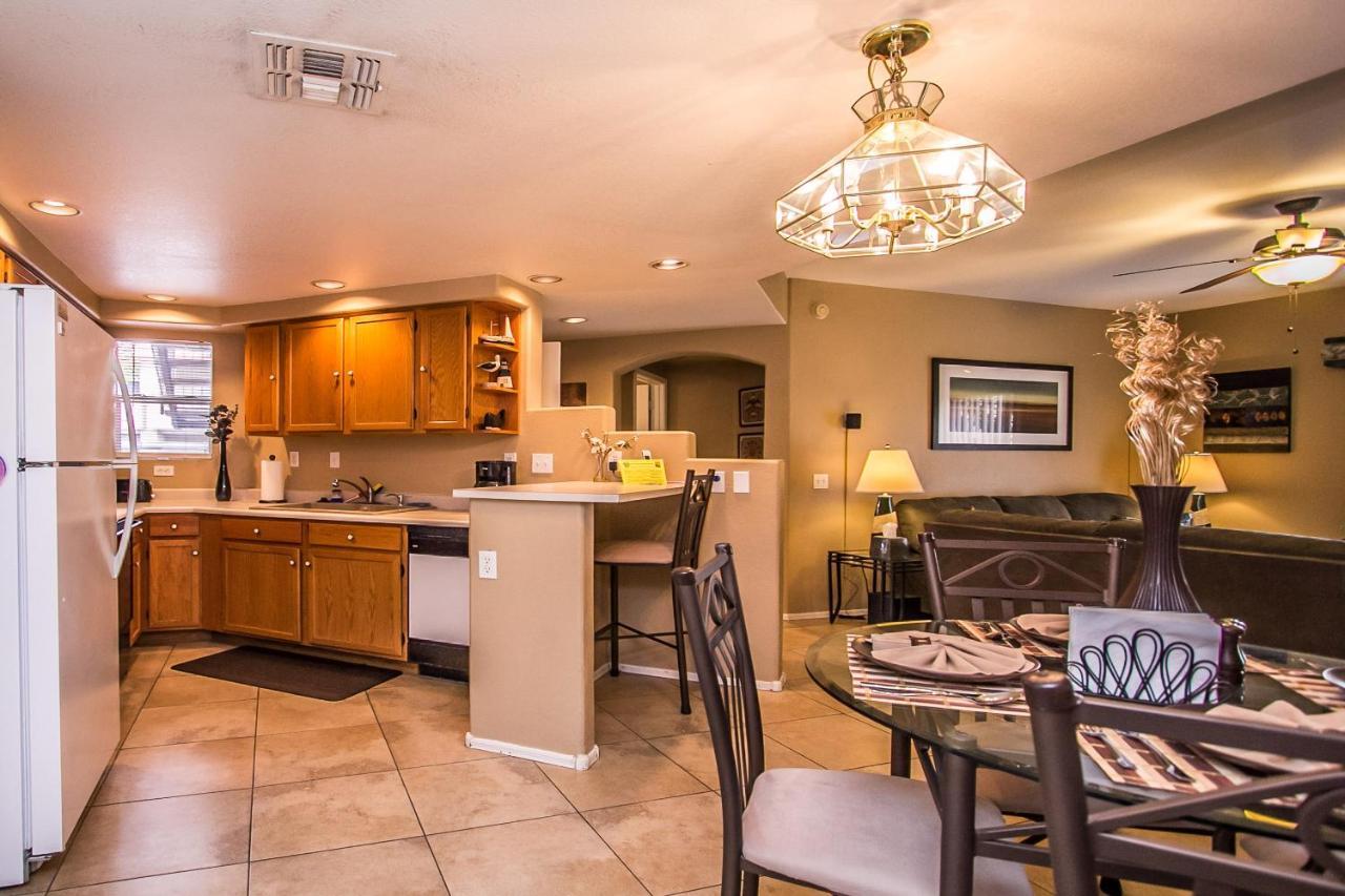 Private Community W/3 Pool-spa Complexes, Heated & Open 24/7/365! Casa de férias