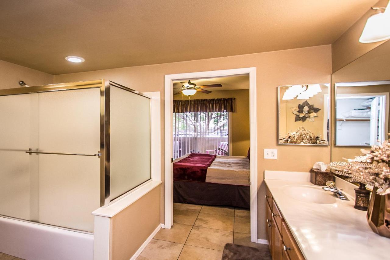 Private Community W/3 Pool-spa Complexes, Heated & Open 24/7/365! Casa de férias