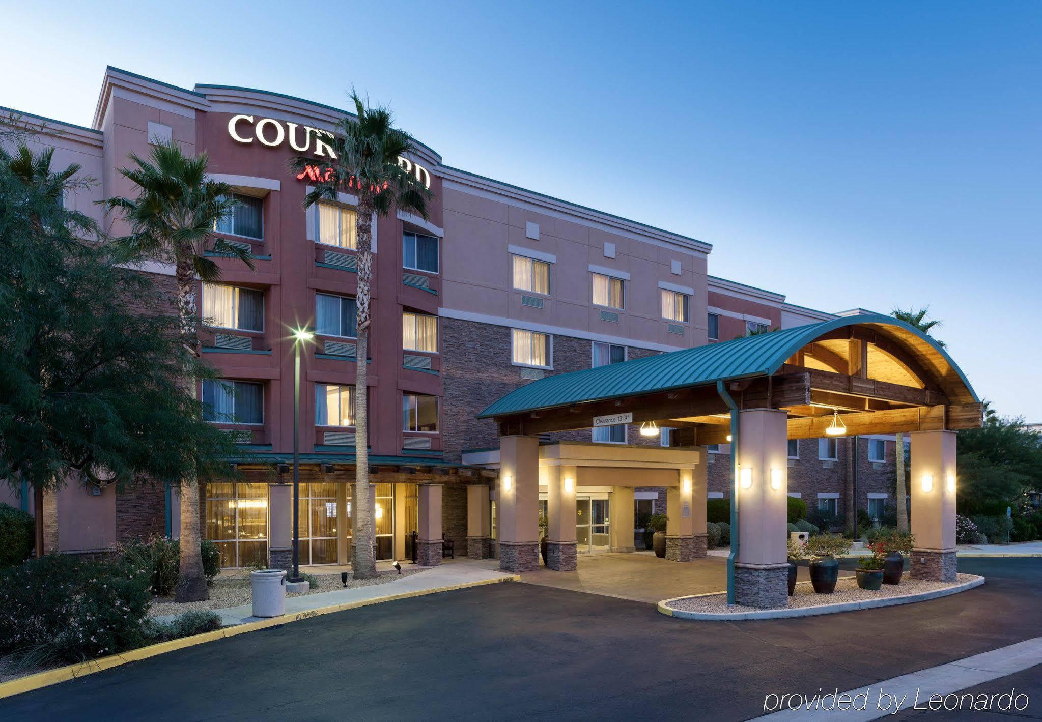 Courtyard By Marriott West/avondale Hotel 3*