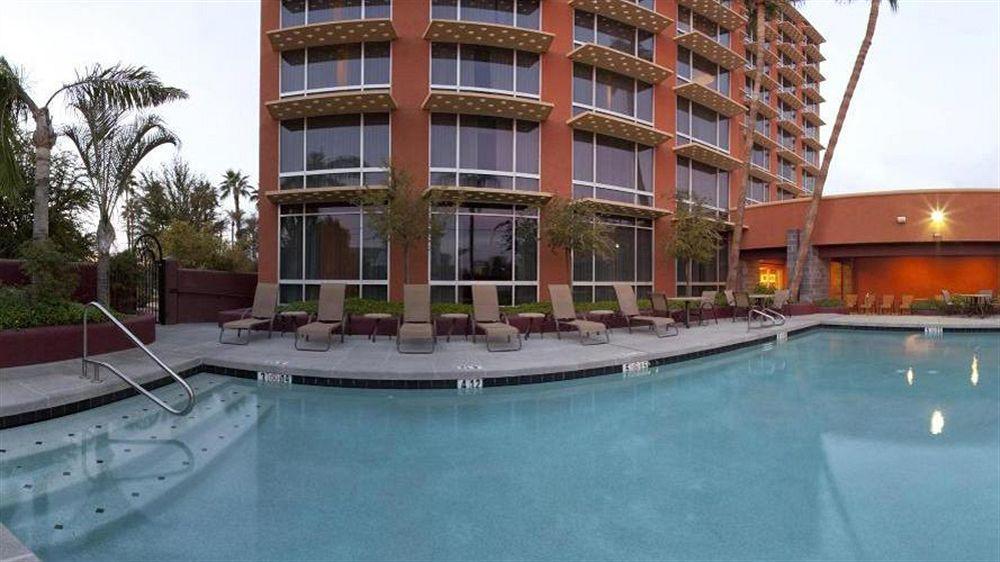 Express & - Midtown, An Ihg