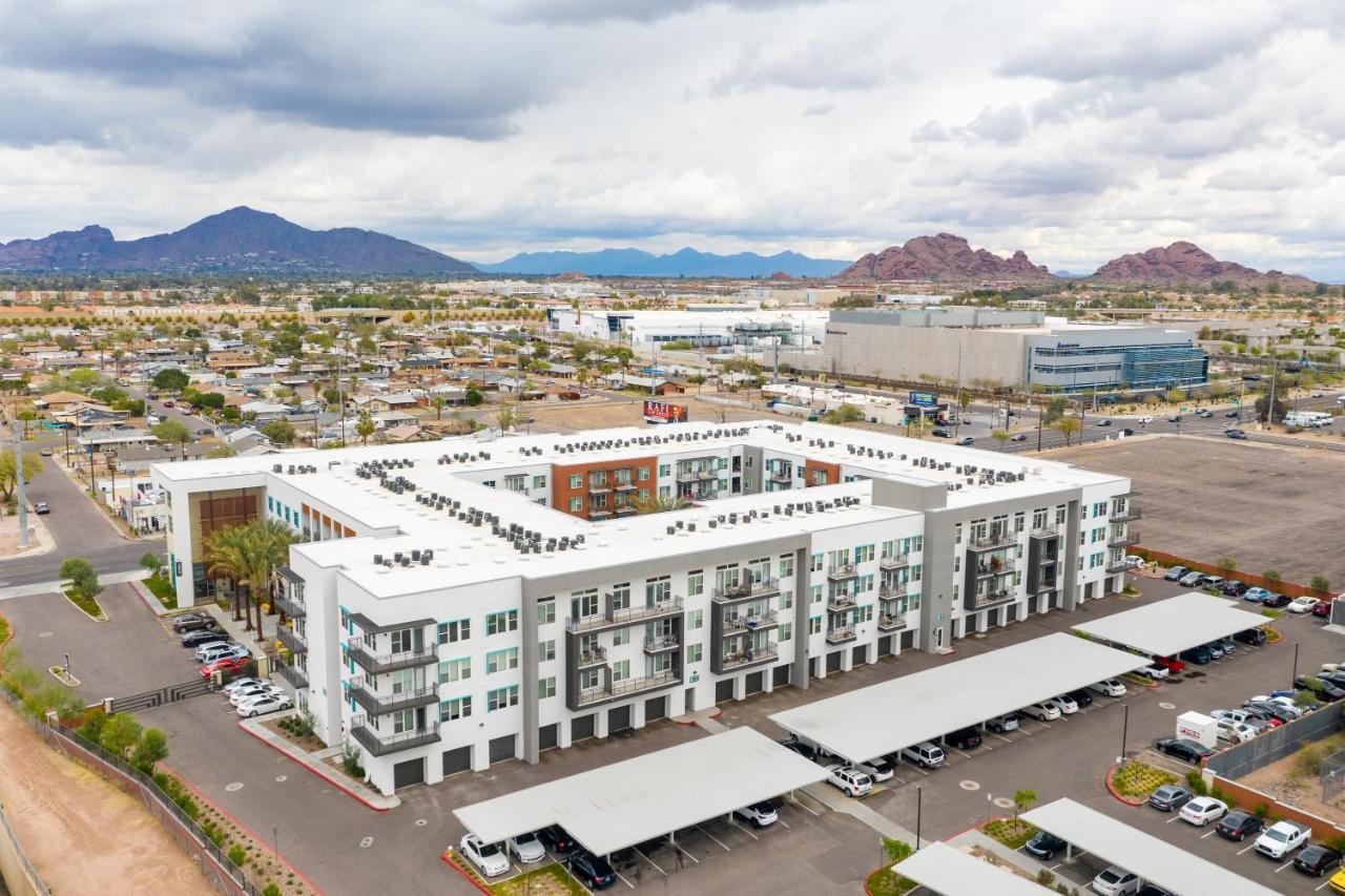 Gia Chic Modern 2 Bedroom With Swimming Pool At Encore Tessera