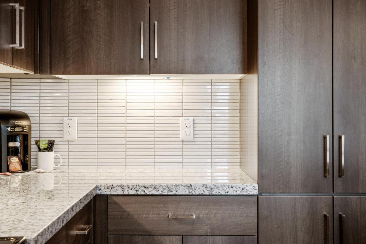 Gia Chic Modern 2 Bedroom With Swimming Pool At Encore Tessera