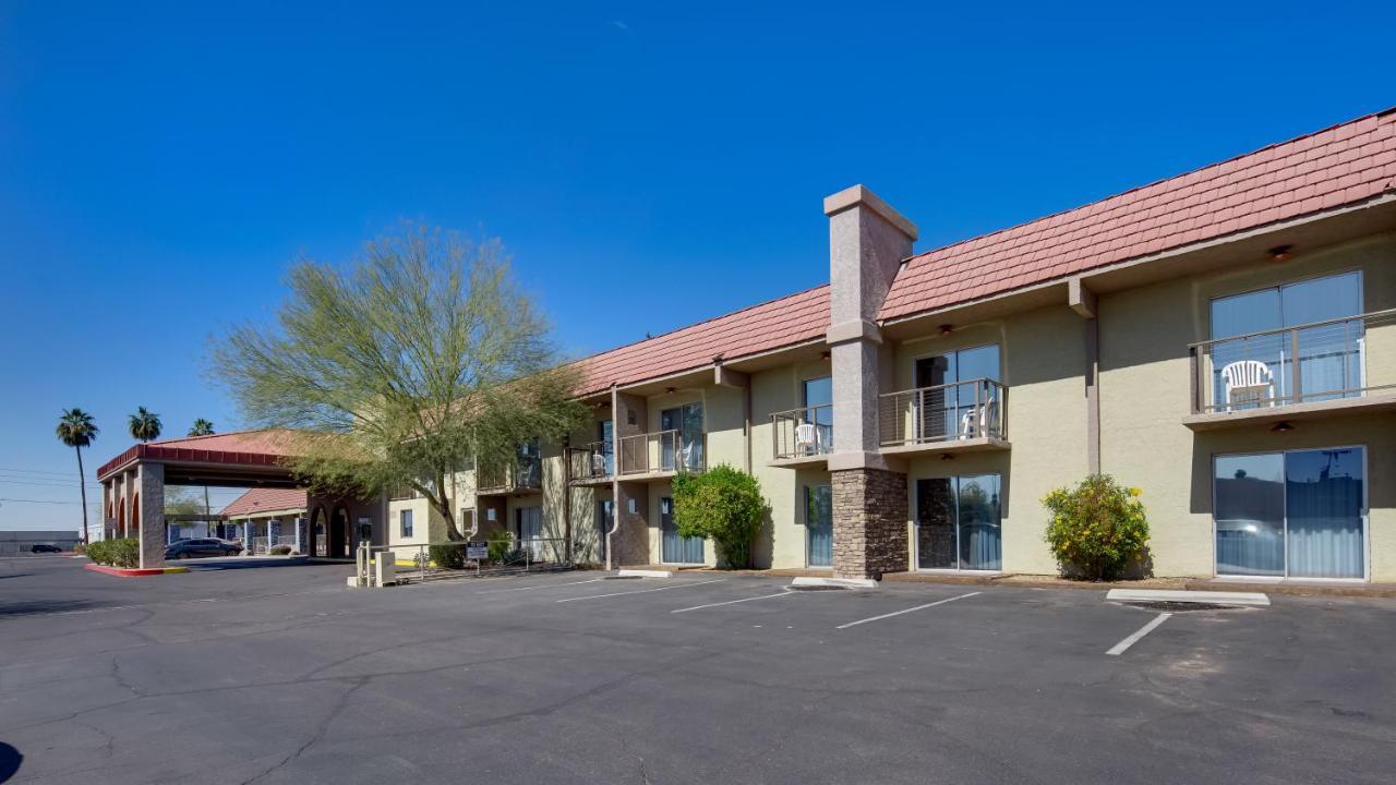 Inn Western Airport 3*