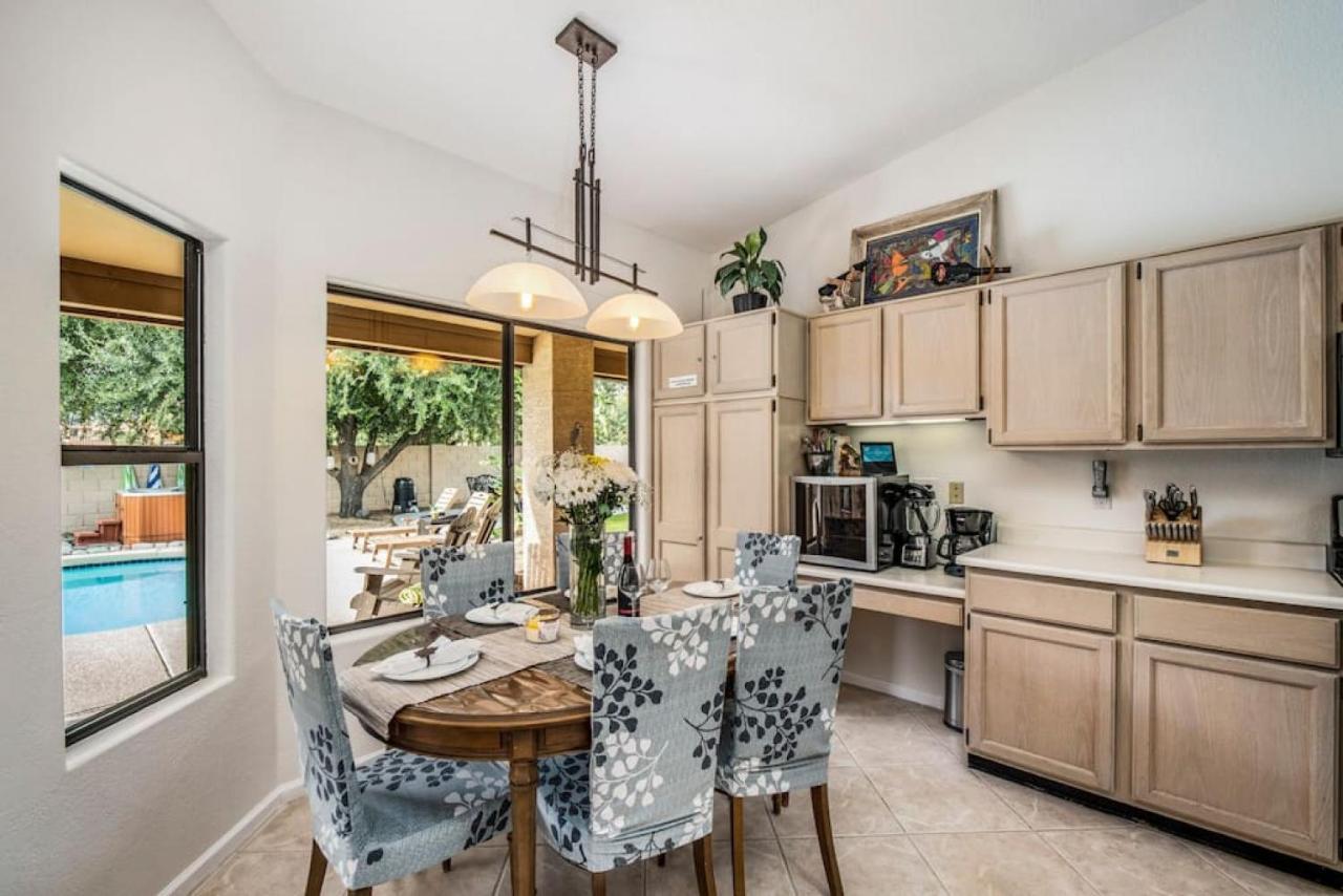 Holiday home Beautiful Scottsdale Escape Heated Pool, Spa, & Putting *