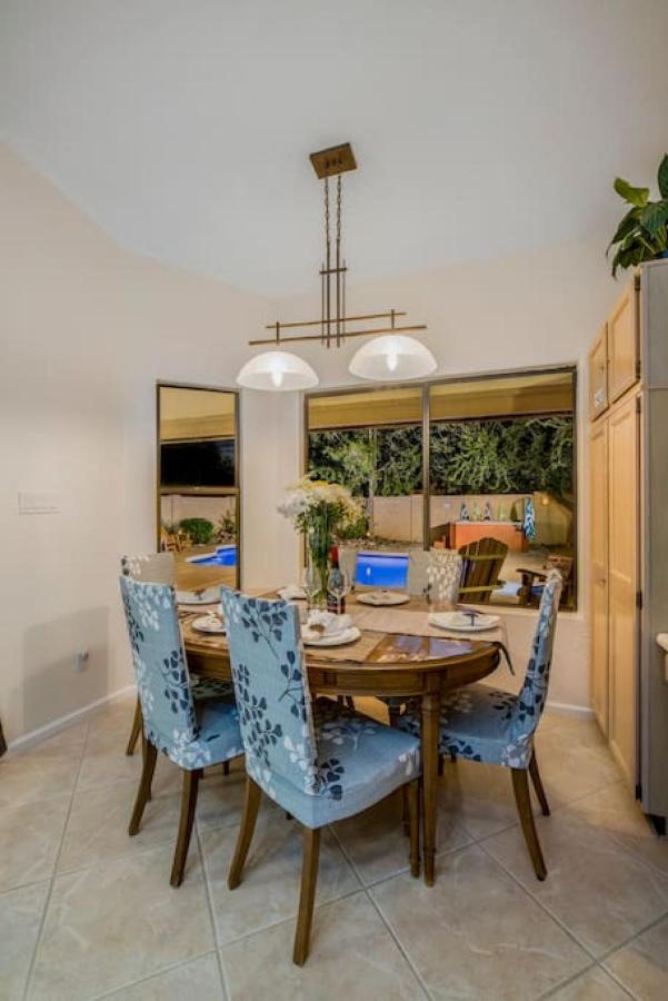 Beautiful Scottsdale Escape Heated Pool, Spa, & Putting Holiday home