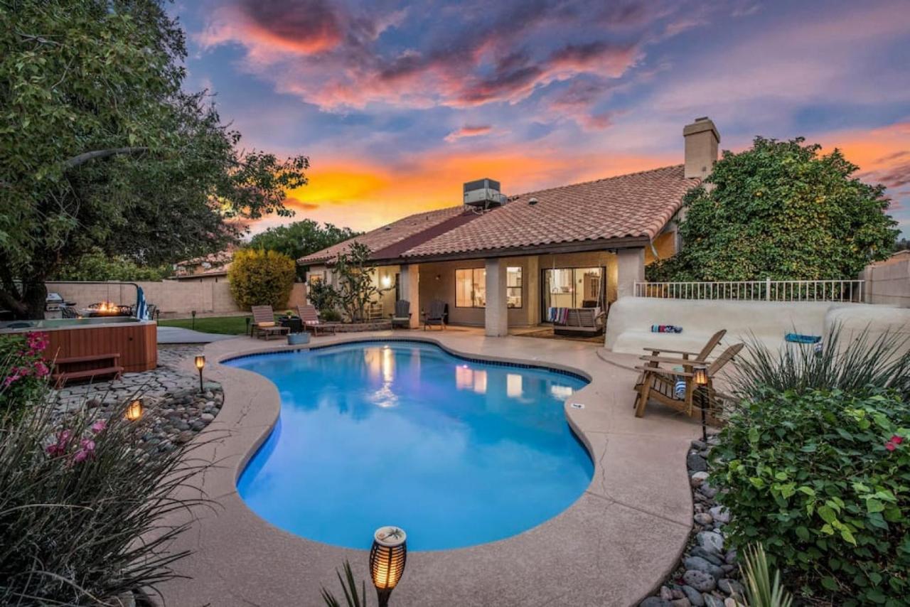 Beautiful Scottsdale Escape Heated Pool, Spa, & Putting Holiday home Phoenix