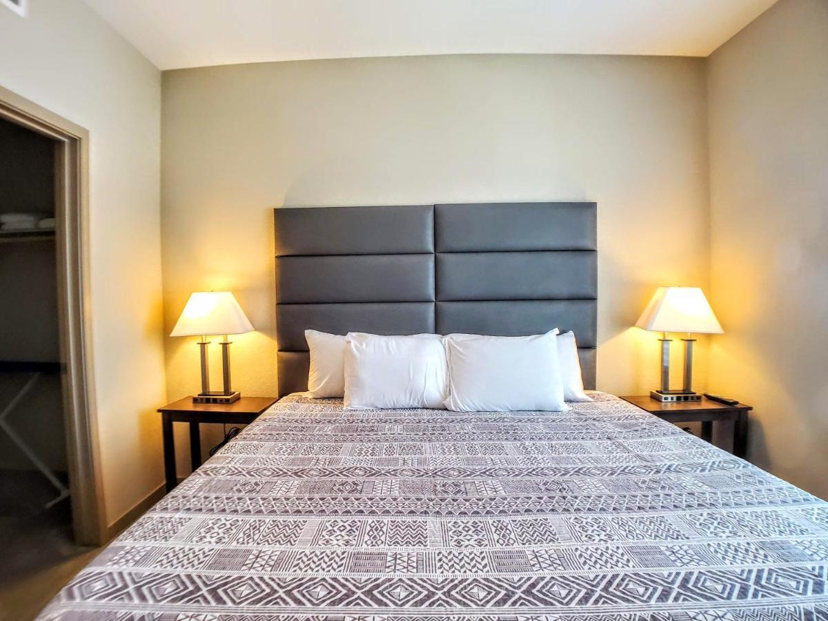 Modern Urban Apartments│on Roosevelt Row│local Eat & Drink