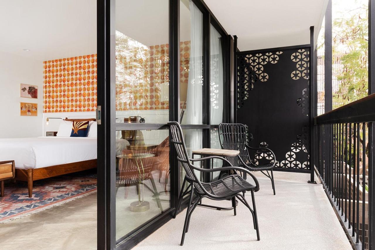 Rise Uptown Hotel 4*