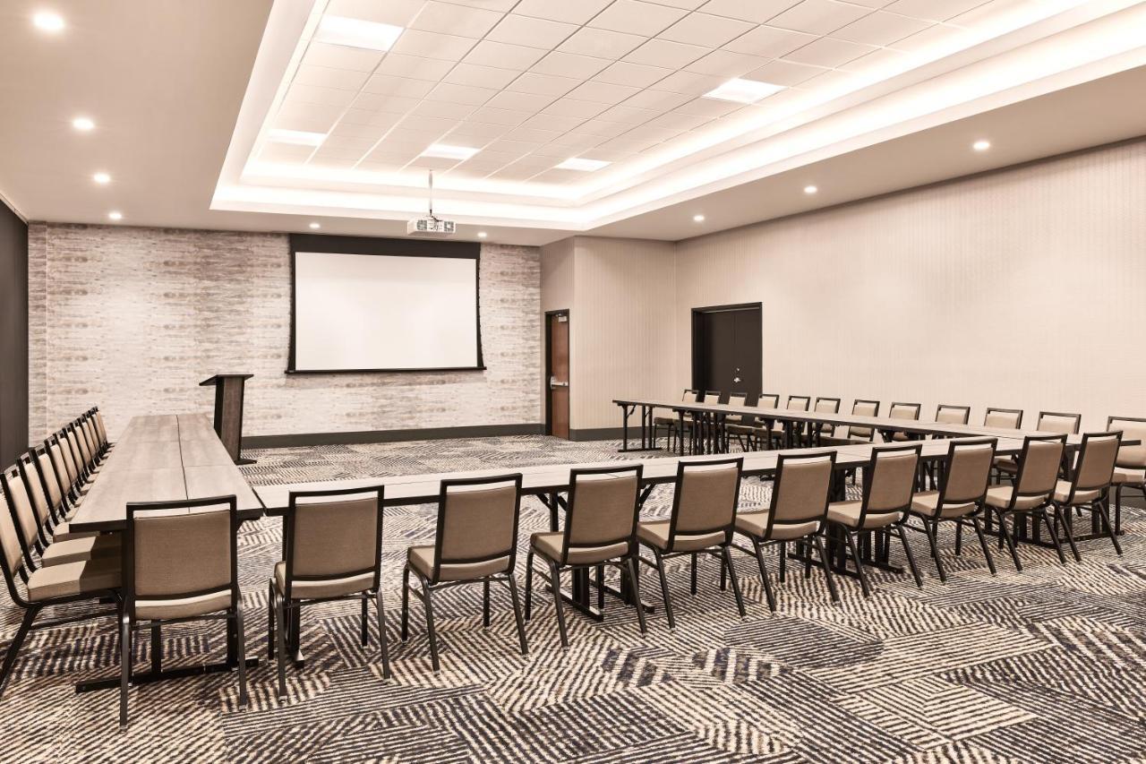 Hyatt Place Phoenix/downtown 3*