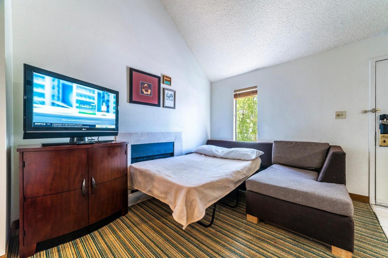 Metro Phx Upstairs Loft Sleeps Over 6 Phx Apartamento