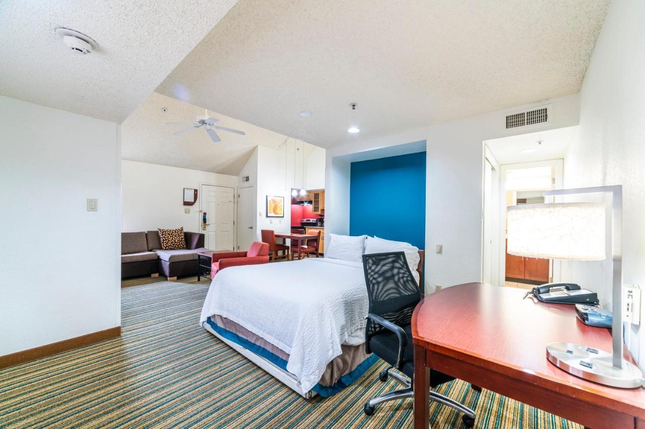 Metro Phx Upstairs Loft Sleeps Over 6 Phx