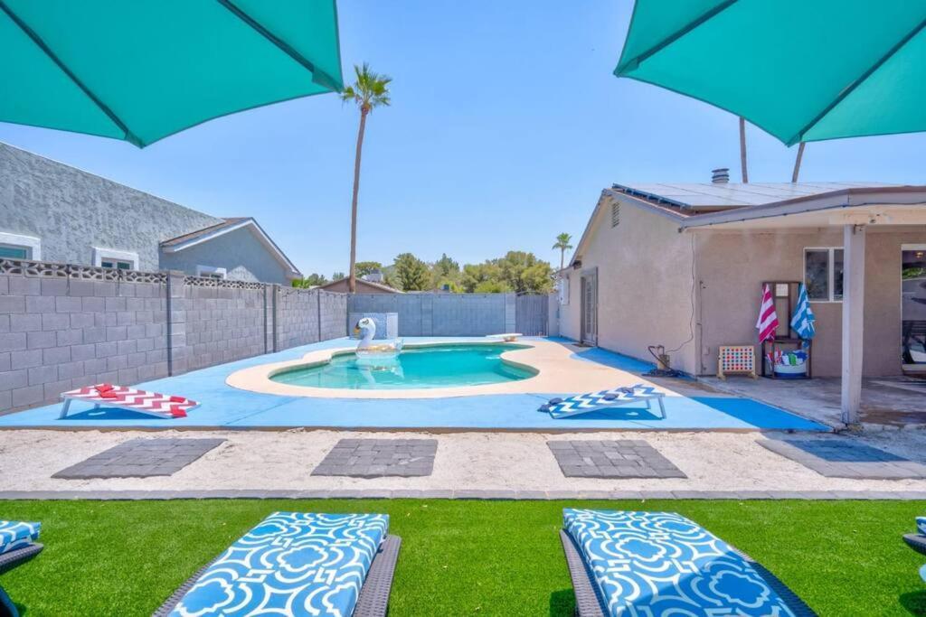 Fab Phx Getaway W/ Pool & Fire Pit Holiday home *
