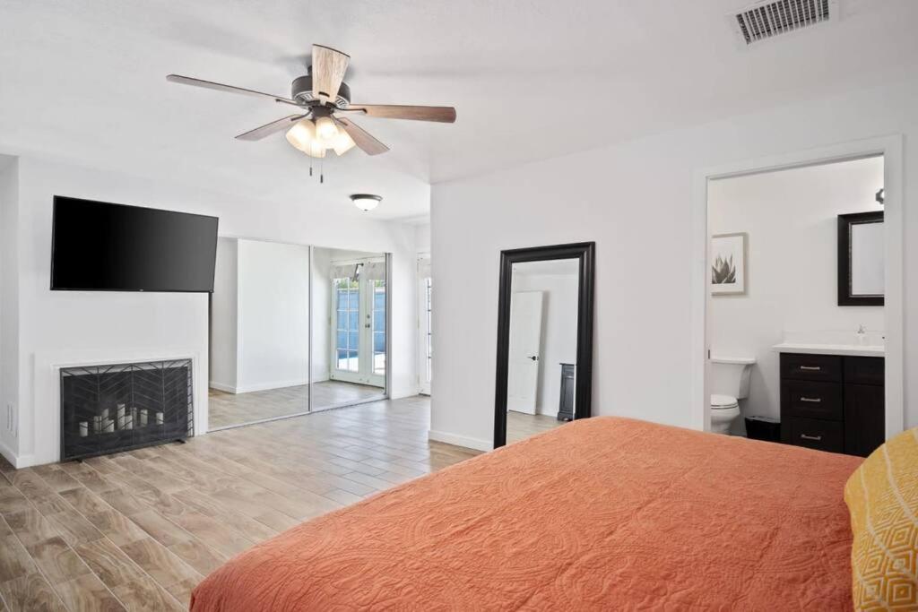 Fab Phx Getaway W/ Pool & Fire Pit